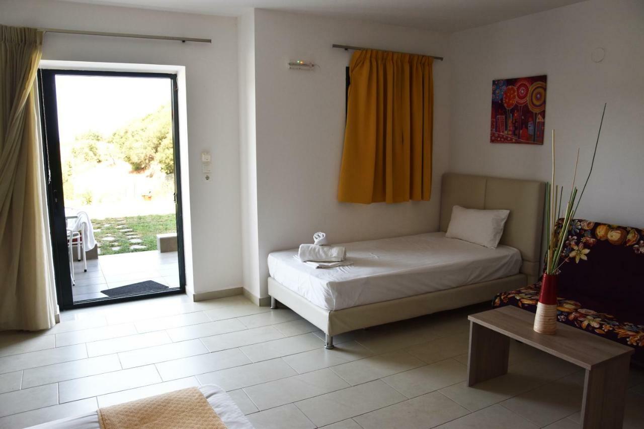 Platania House Apartment Сарти Екстериор снимка